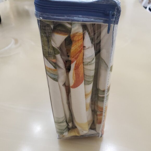 Tommy Bahama Birds Of Paradise Ivory Cotton King 3-Piece Duvet Cover Set - Picture 5 of 10